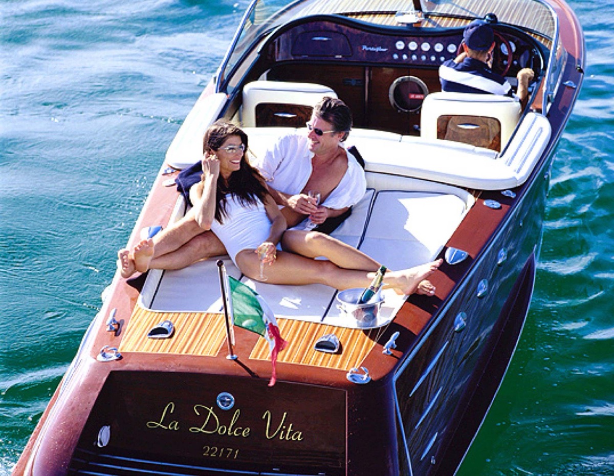 La Dolce Vita — Sydney Harbour Sunbakingoat Cruise