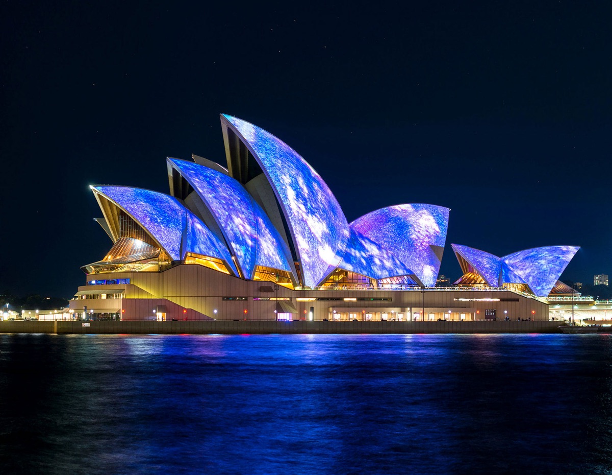 La Dolce Vita — Sydney Harbour Vividoat Cruise Charter